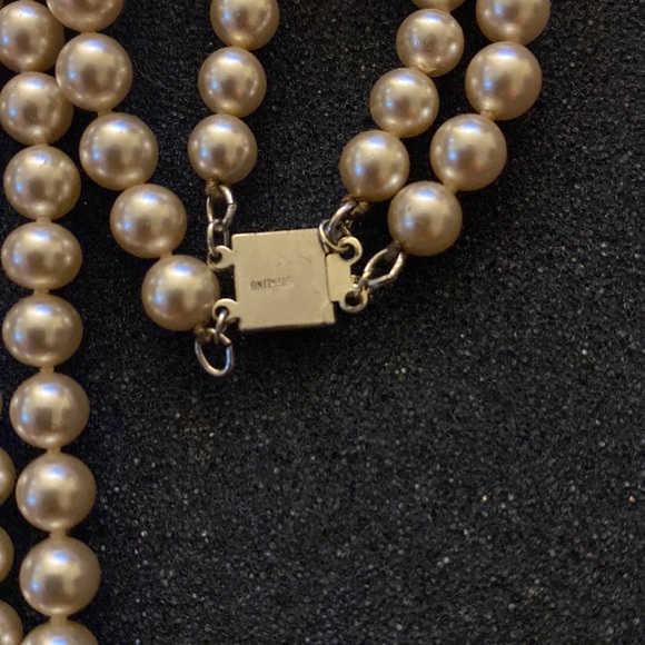 Sterling pearl choker - Picture 2 of 4